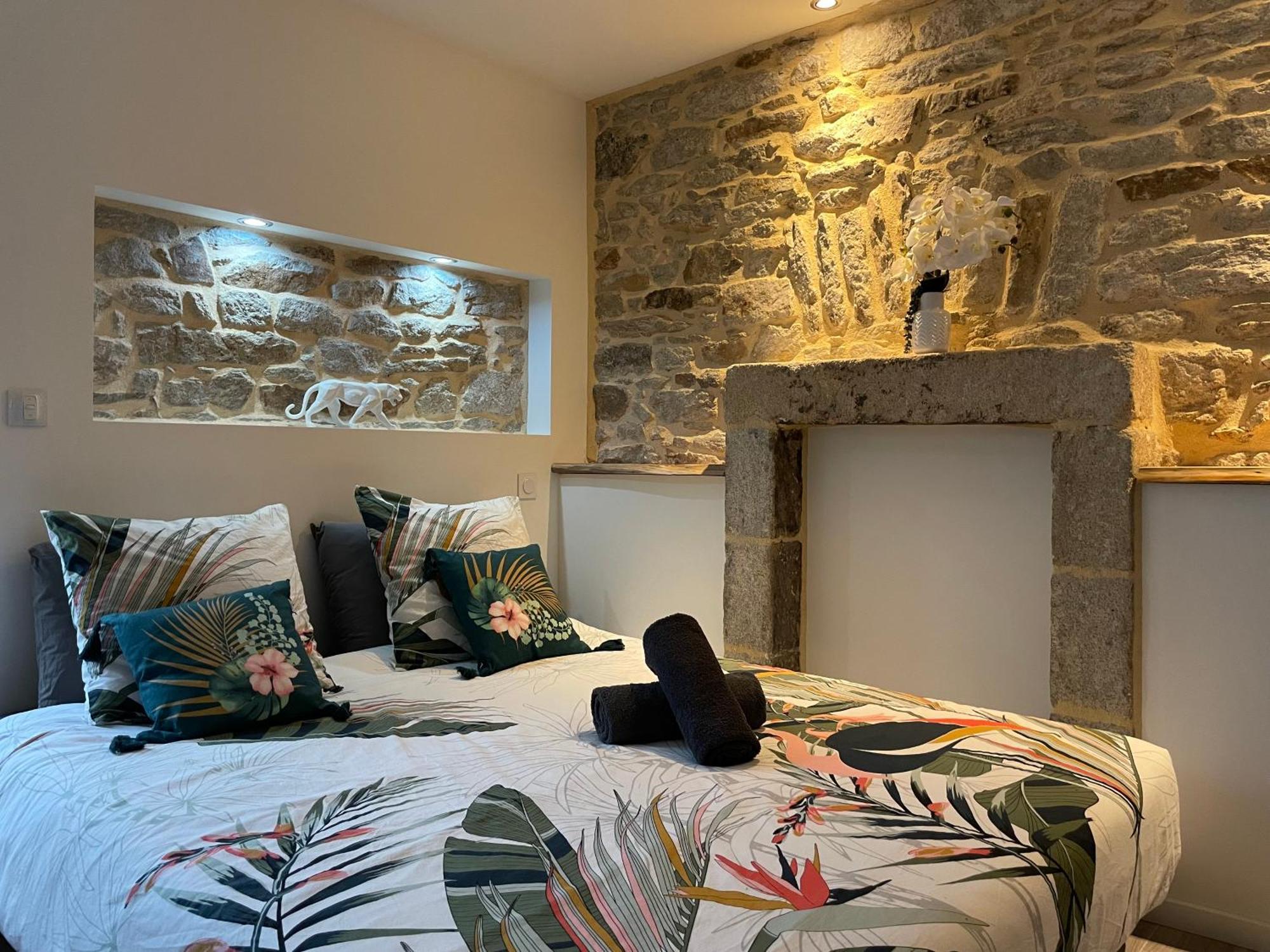Le Calloch 2D - Studio 4 Etoiles - Quartier Gare - Wifi - Netflix Quimper Eksteriør bilde